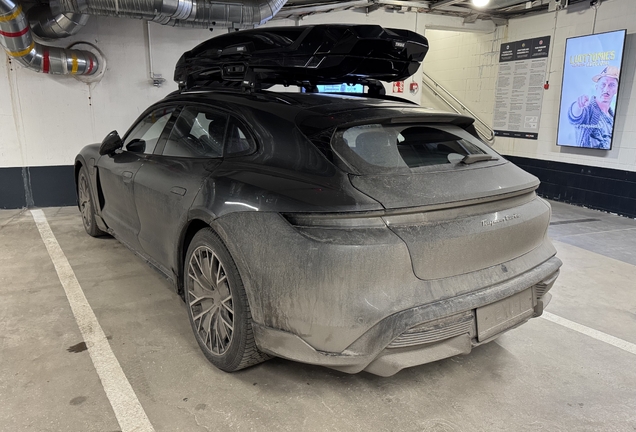 Porsche Taycan Turbo Cross Turismo