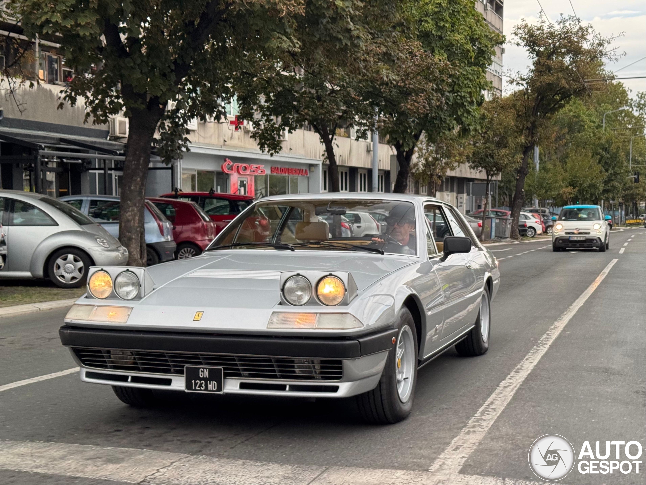 Ferrari 400i