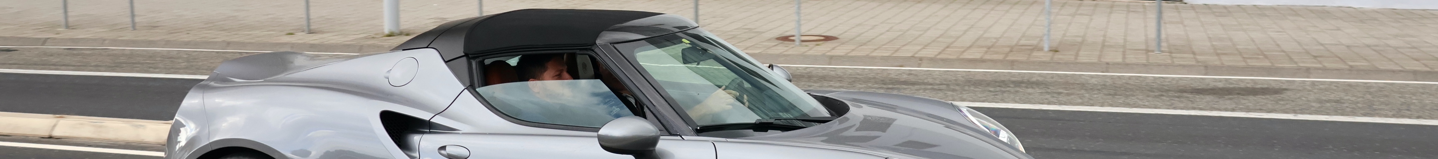 Alfa Romeo 4C Spider