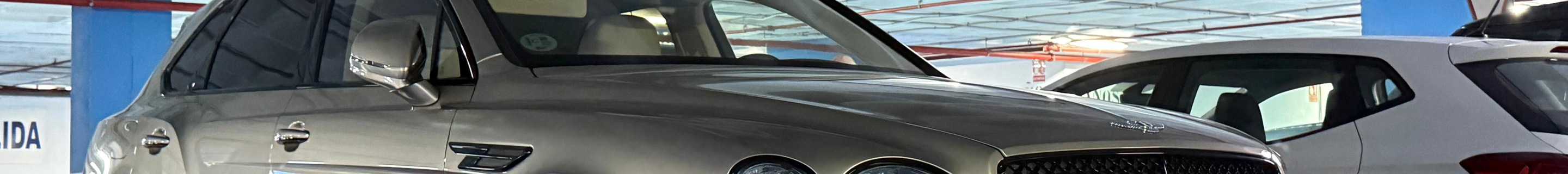 Bentley Bentayga Azure