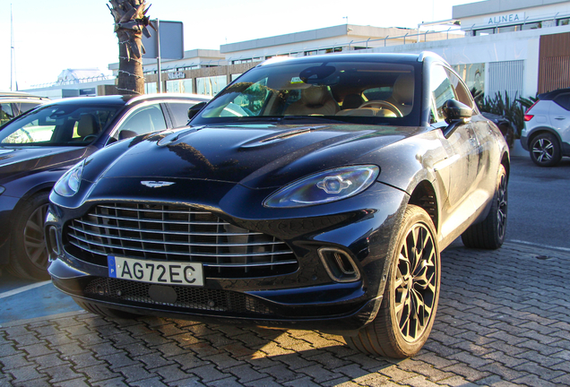 Aston Martin DBX