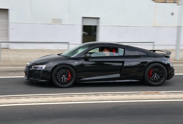 Audi R8 V10 Plus 2015