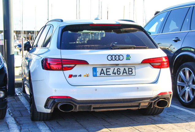 Audi RS4 Avant B9