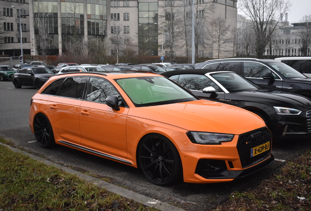Audi RS4 Avant B9