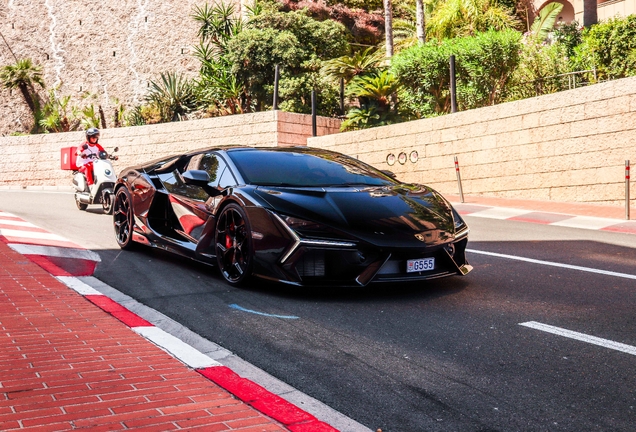 Lamborghini Revuelto