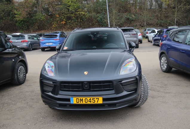 Porsche 95B Macan GTS MkIII
