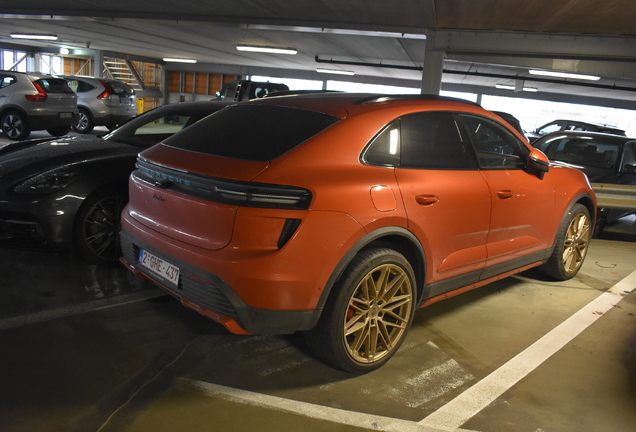 Porsche Macan EV Turbo