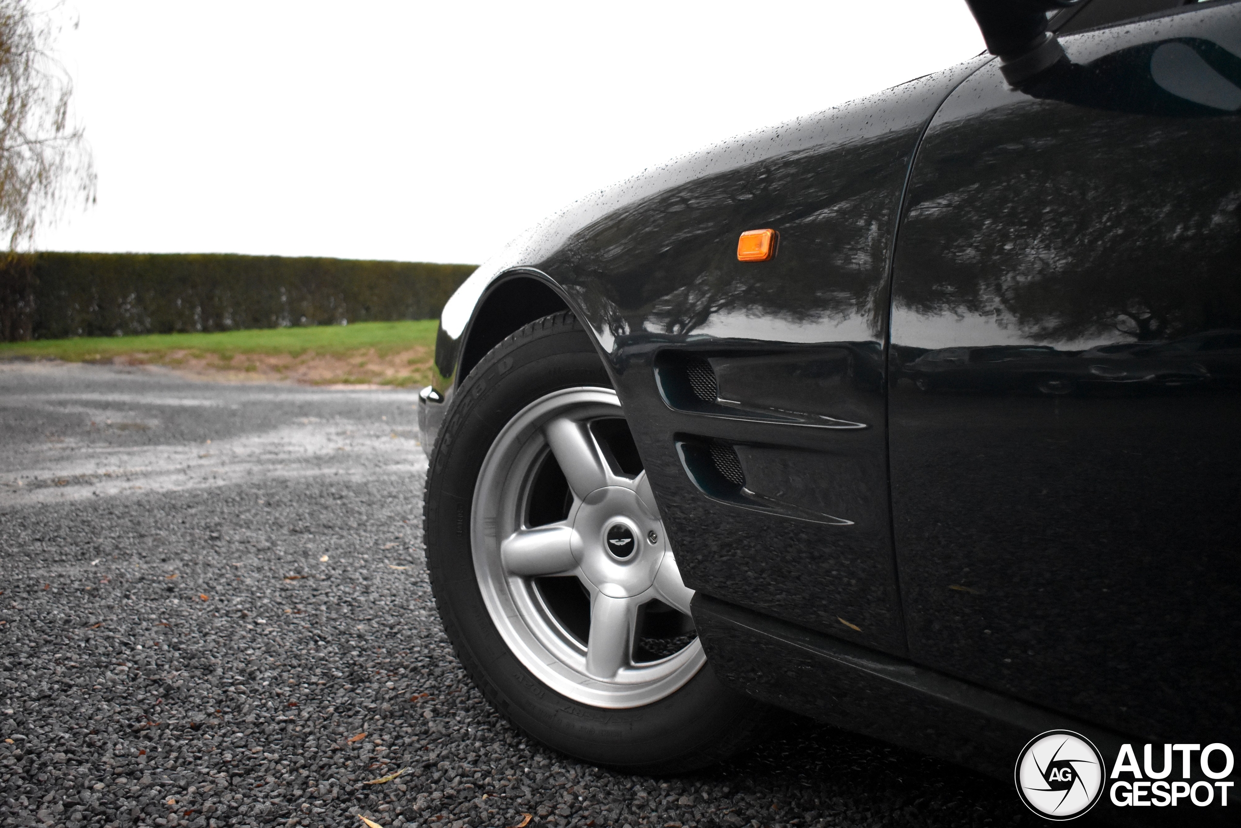 Aston Martin Virage