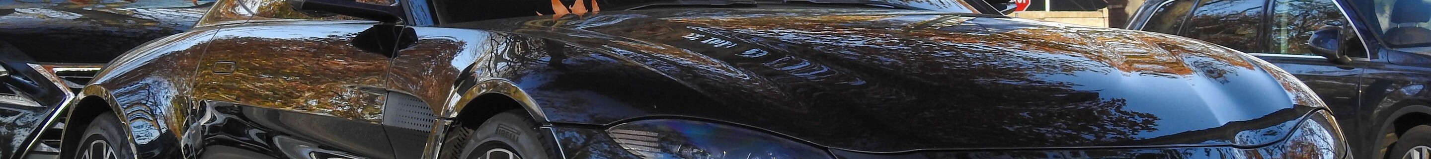 Aston Martin V8 Vantage 2018