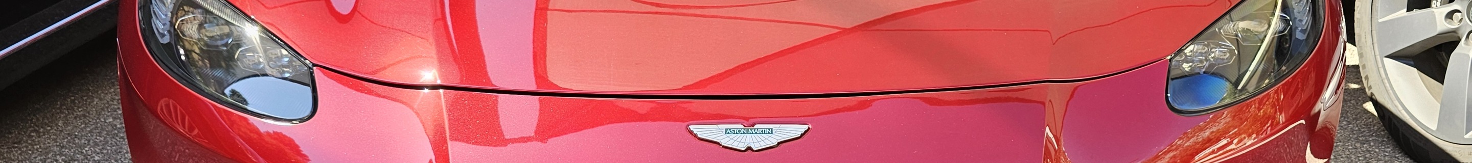 Aston Martin V8 Vantage 2018