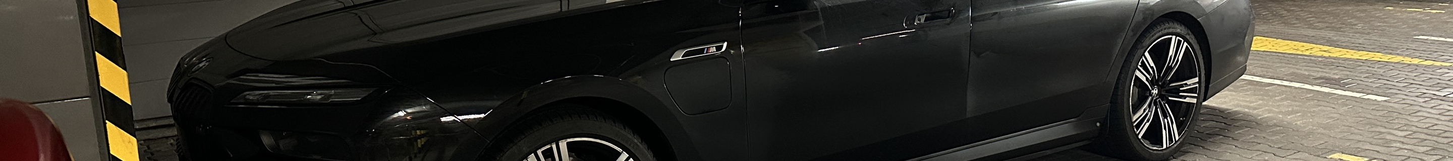 BMW M760e xDrive