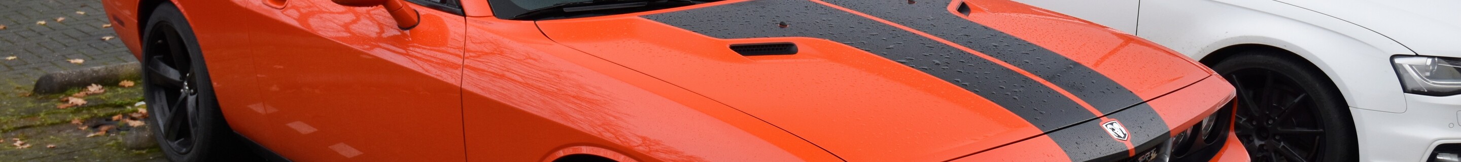 Dodge Challenger SRT-8