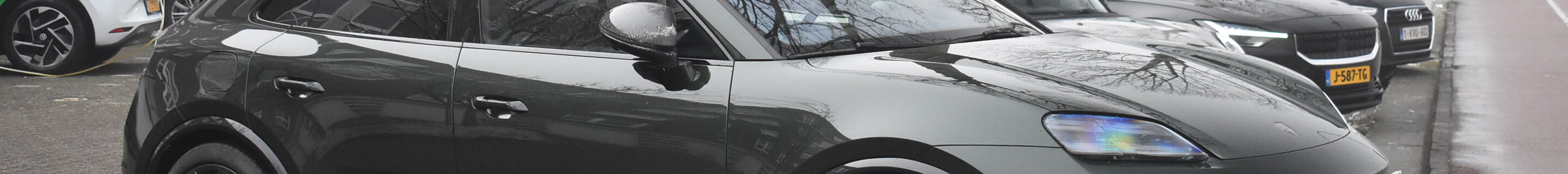 Porsche Macan EV Turbo