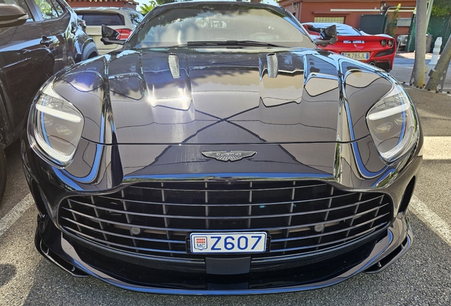 Aston Martin DB12