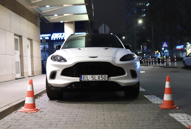 Aston Martin DBX