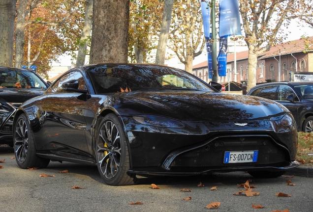 Aston Martin V8 Vantage 2018