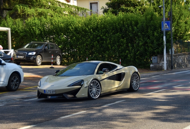 McLaren 570GT