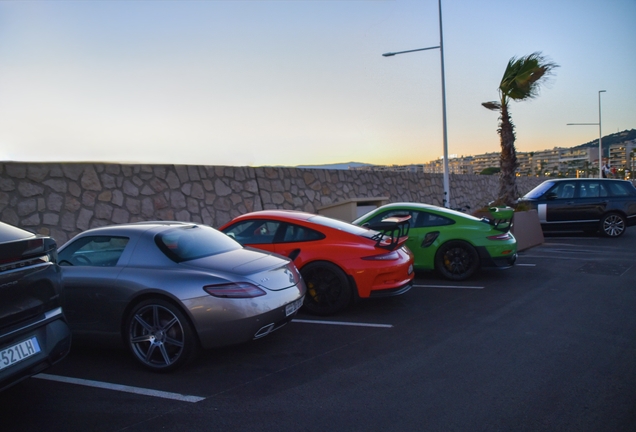 Mercedes-Benz SLS AMG