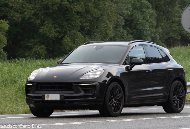 Porsche 95B Macan GTS MkIII