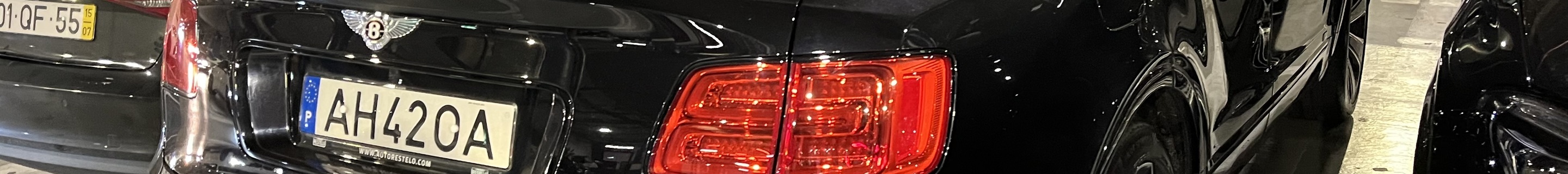 Bentley Bentayga V8 Design Series