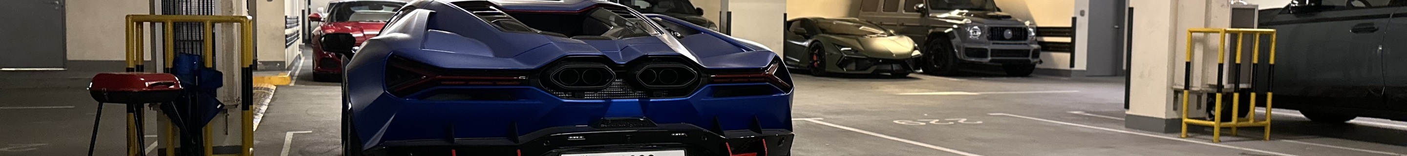 Lamborghini Revuelto