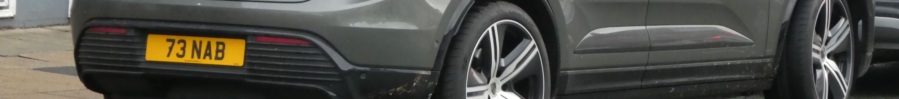 Porsche Macan EV Turbo
