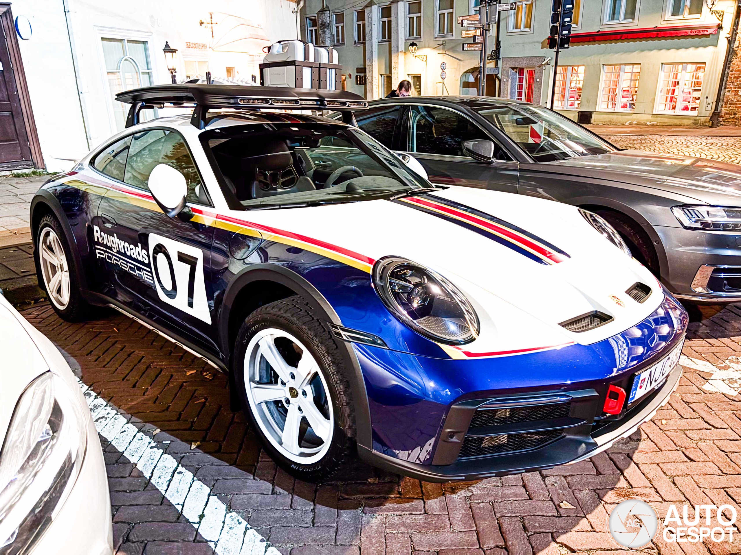 Porsche 992 Dakar