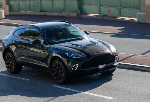 Aston Martin DBX
