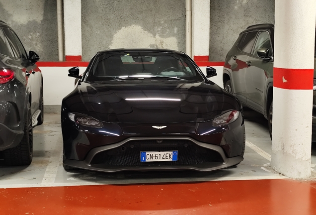 Aston Martin V8 Vantage 2018