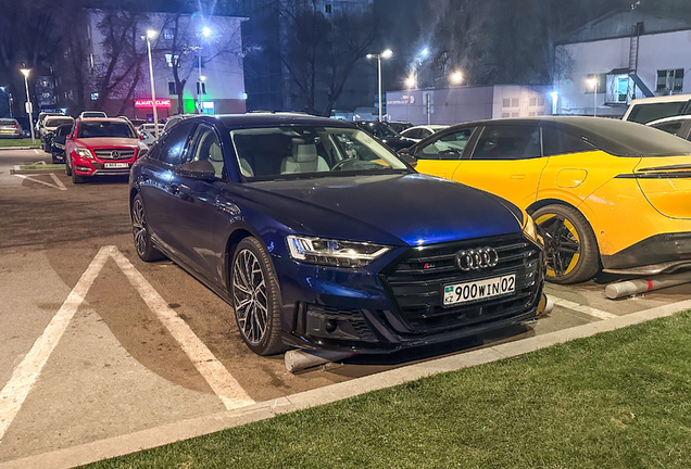 Audi S8 D5