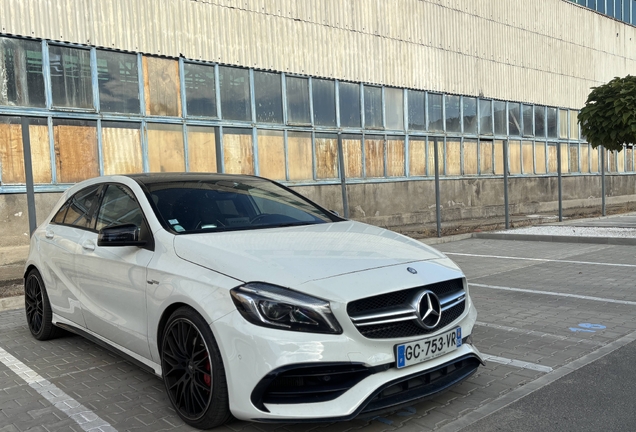 Mercedes-AMG A 45 W176 2015