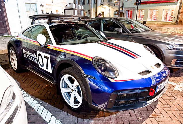 Porsche 992 Dakar