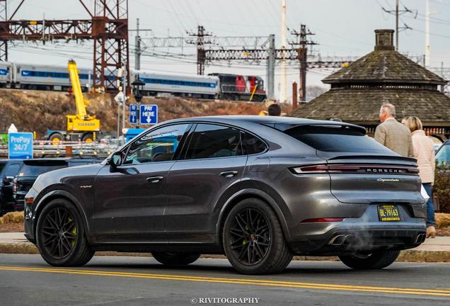 Porsche Cayenne Coupé Turbo E-Hybrid