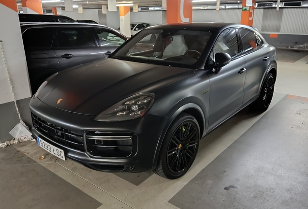 Porsche Cayenne Coupé Turbo S E-Hybrid