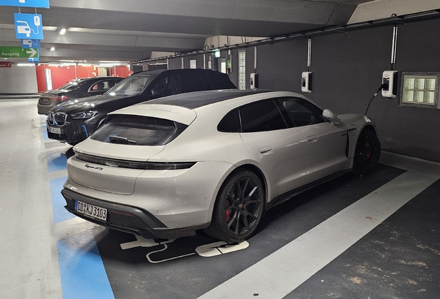 Porsche Taycan GTS Sport Turismo