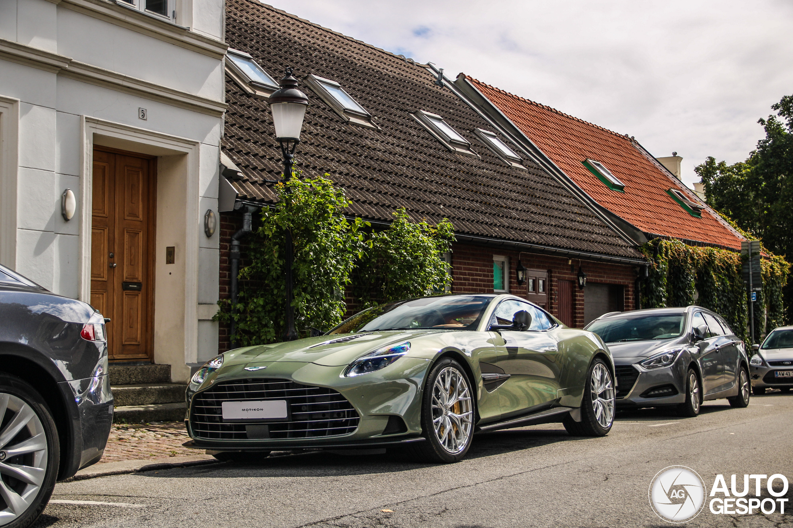Aston Martin Vanquish 2025