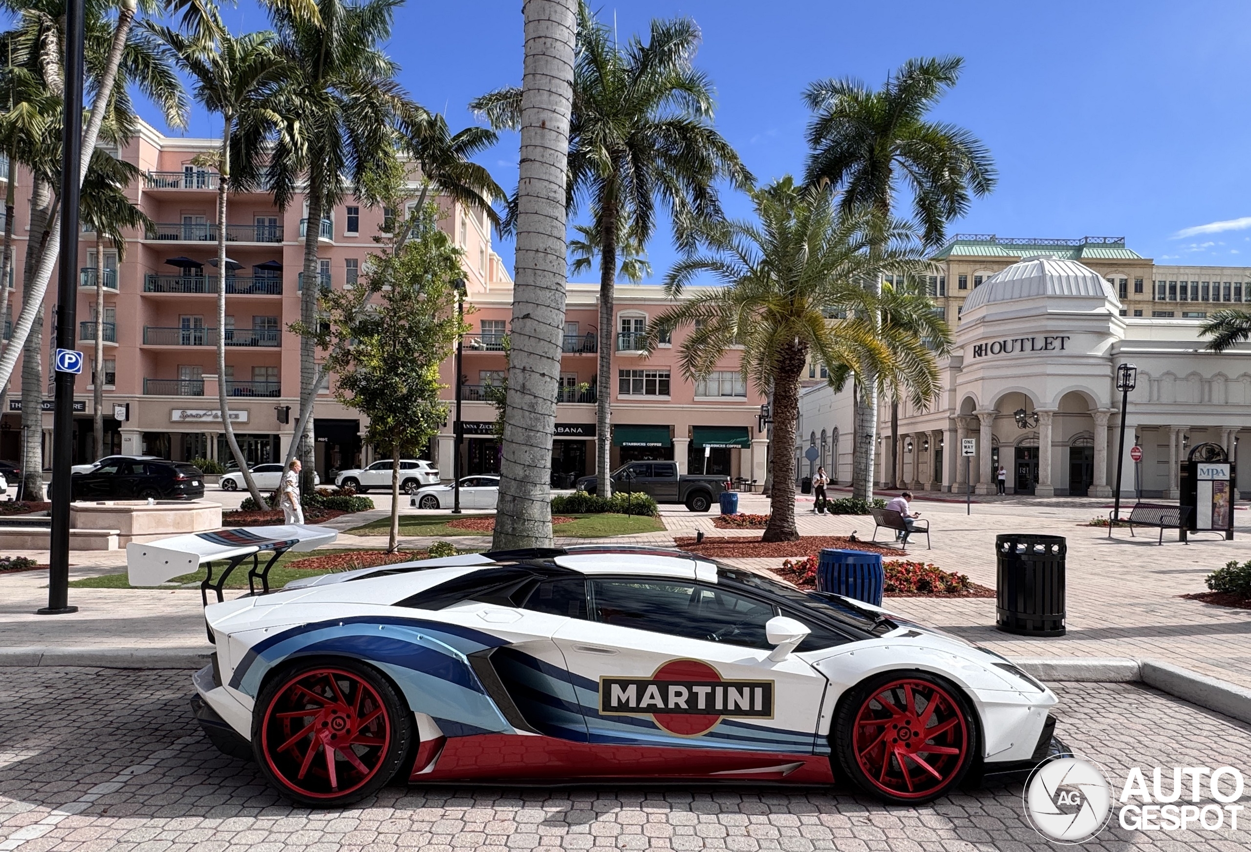 Lamborghini Aventador LP700-4 Roadster Liberty Walk LB Performance Wide Body