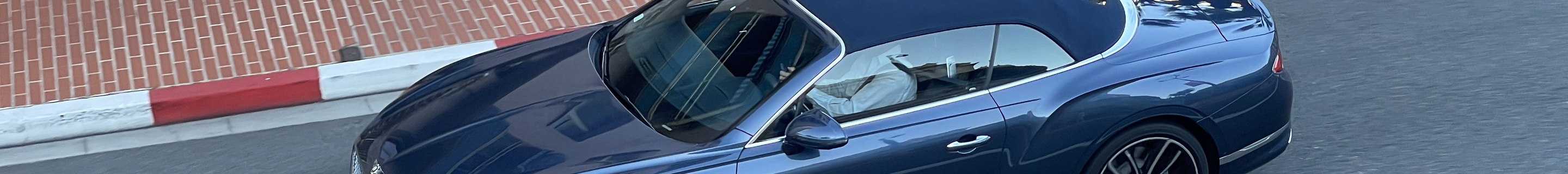 Bentley Continental GTC 2019