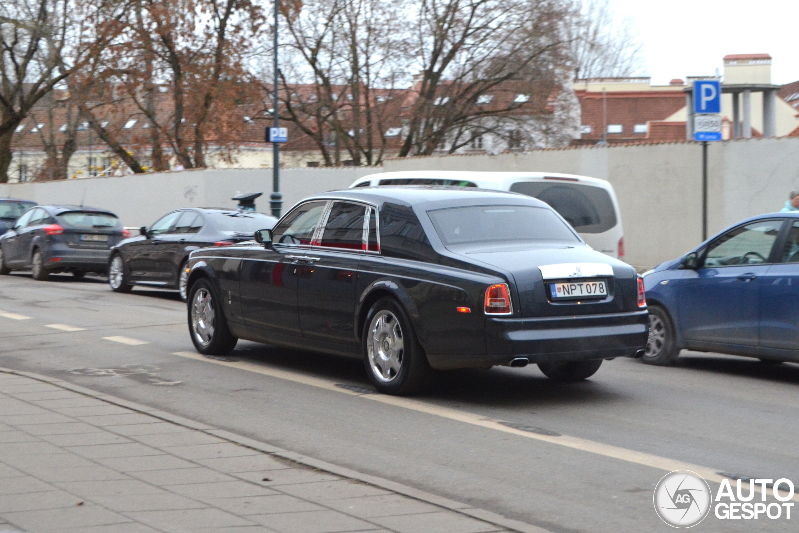 Rolls-Royce Phantom