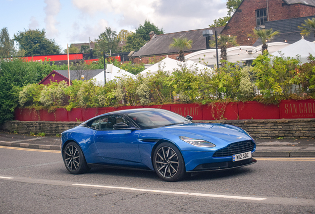 Aston Martin DB11 V8