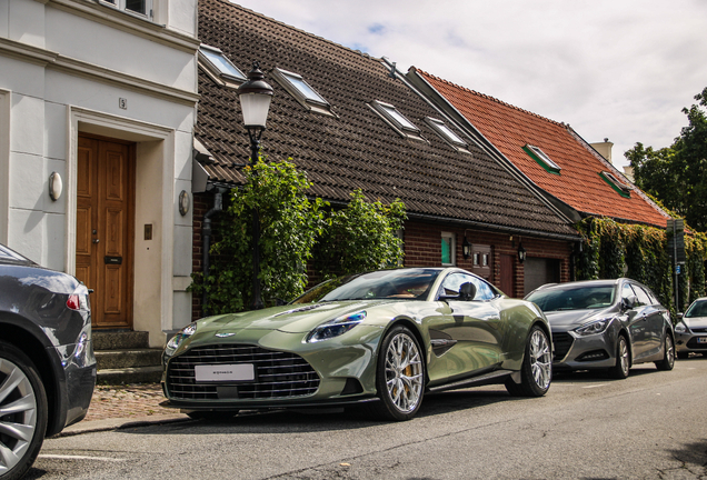 Aston Martin Vanquish 2025