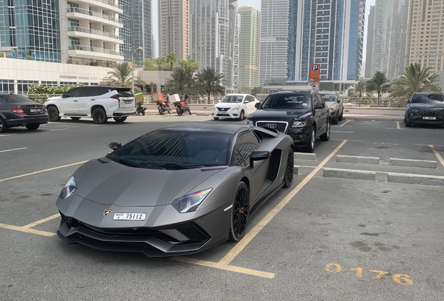 Lamborghini Aventador S LP740-4 Roadster