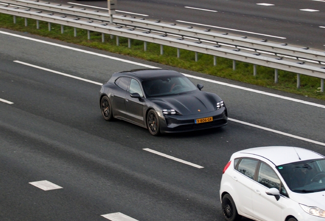 Porsche Taycan GTS Sport Turismo