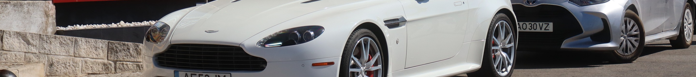 Aston Martin V8 Vantage S