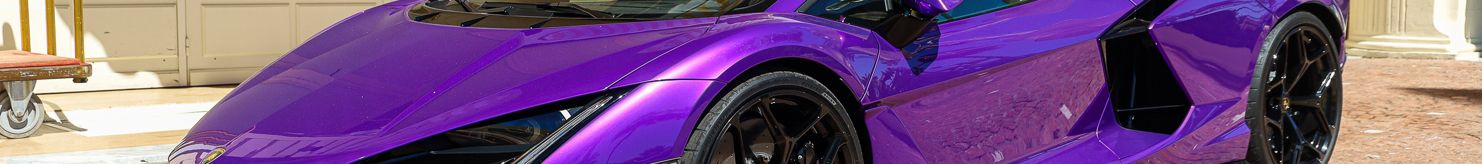 Lamborghini Revuelto