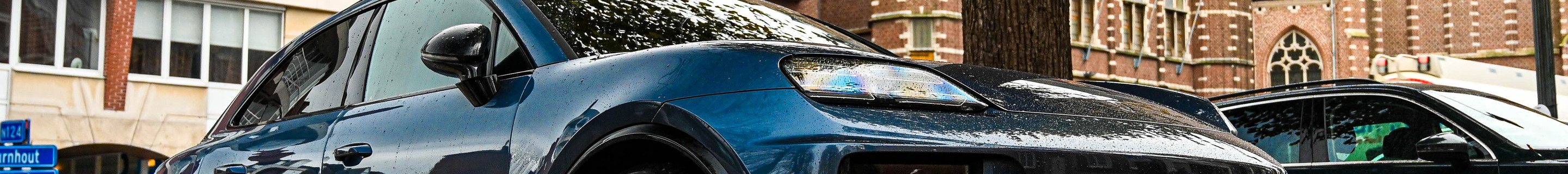 Porsche Macan EV Turbo