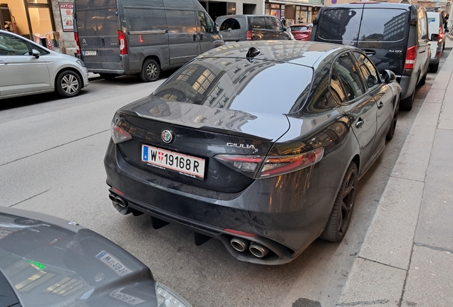 Alfa Romeo Giulia Quadrifoglio 2023