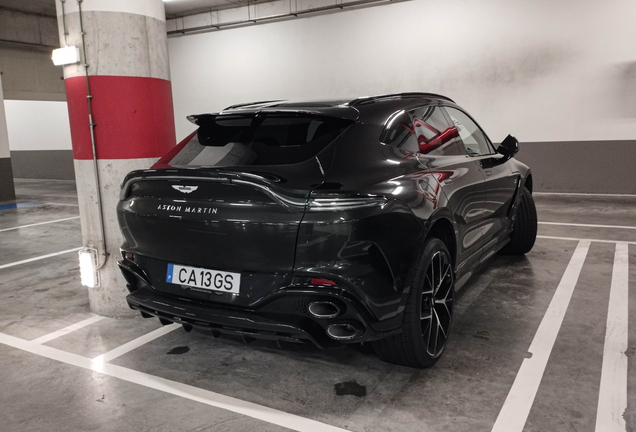 Aston Martin DBX S