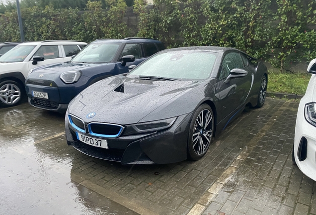 BMW i8