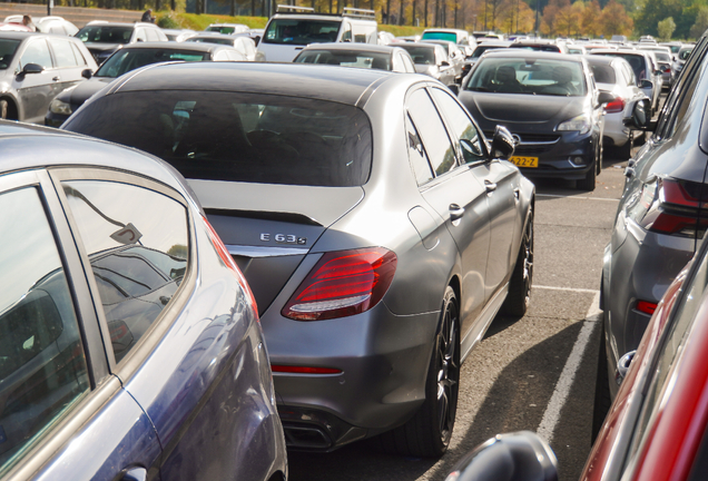 Mercedes-AMG E 63 S W213